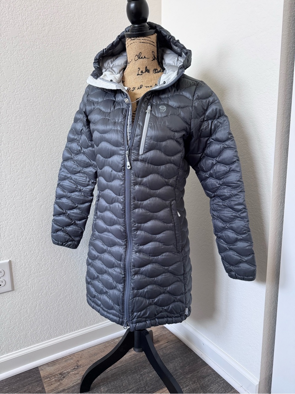 Mountain Hardwear Nitrous Hooded Down Parka Jacket Grey 800-Fill Small